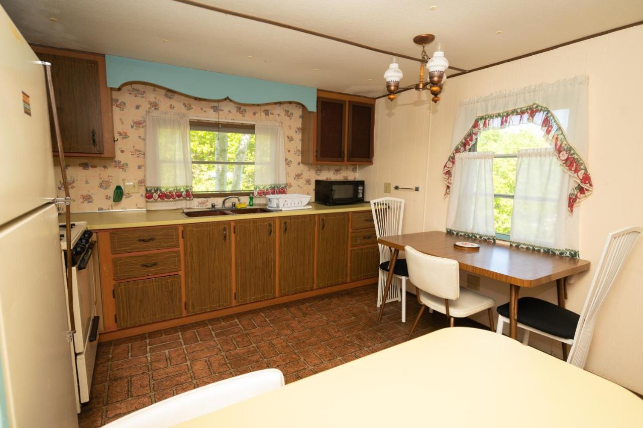 Fair Wind Motel And Cottages Clayton Bagian luar foto