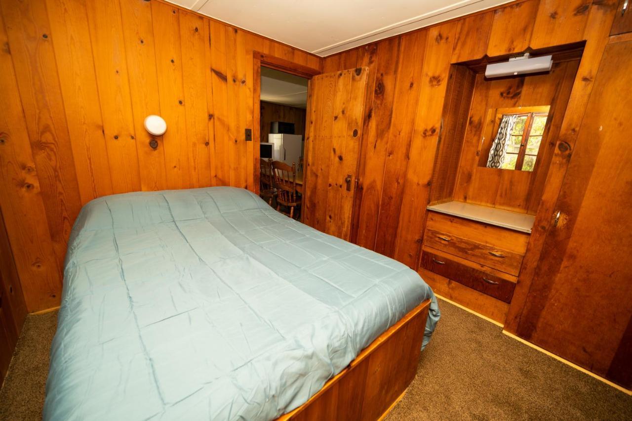 Fair Wind Motel And Cottages Clayton Bagian luar foto